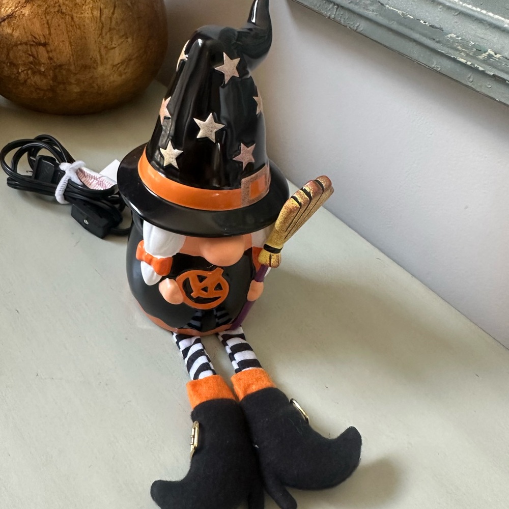 Scentsy witch with legs wax warmer
